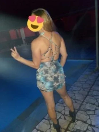 Emily Vicente — 6 / 9