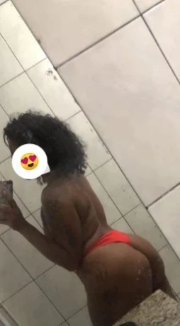 Mirella Santos — 3 / 5