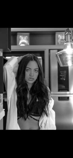 Pamela — 4 / 5