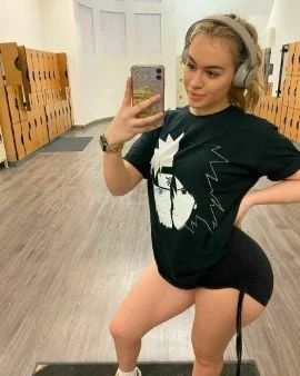 Cassina — 3 / 4