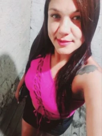 Camila Chaves — 2 / 5