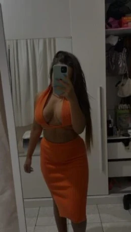 Brenda Pinheiro — 4 / 5