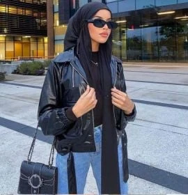 Leyla — 8 / 9