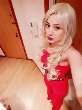 Amanda — 2 / 8