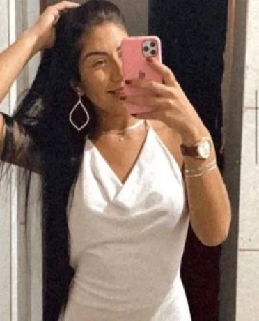 Débora Campos — 4 / 5