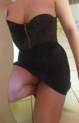Jolie brune — 5 / 9