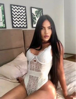 Bella — 8 / 9