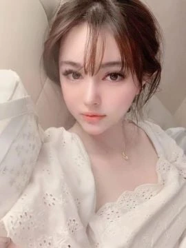 Eva — 3 / 8