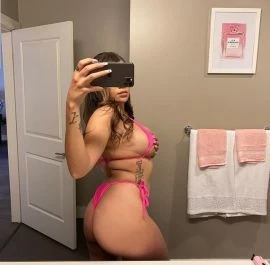 Hailey Theaxxy — 2 / 9