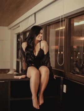 Lara Brazilian 🇧🇷 — 6 / 9