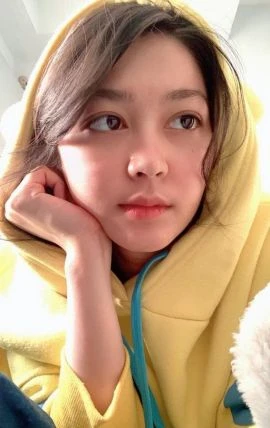 Rie — 3 / 9