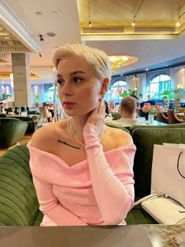 Dariana — 2 / 9