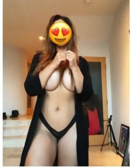 Vanessa, Escort, Woking