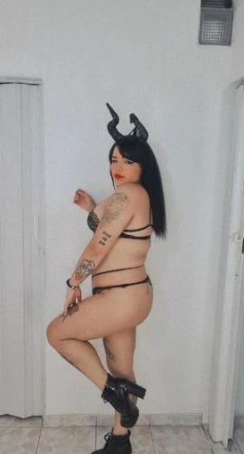 Lisa Altieri — 3 / 5