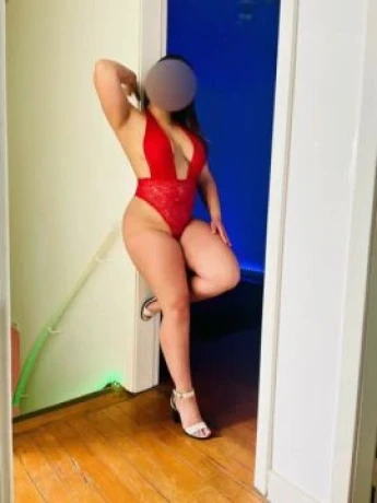 Paty Oliveira — 3 / 5