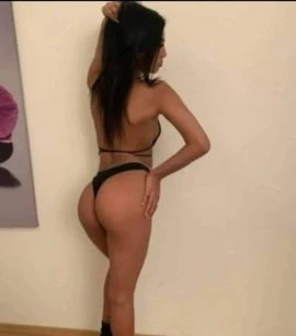 Selena — 4 / 5