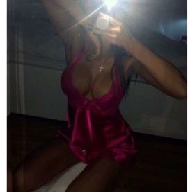 Female Escort — 4 / 8
