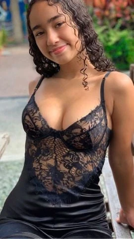 yasmine — 4 / 9