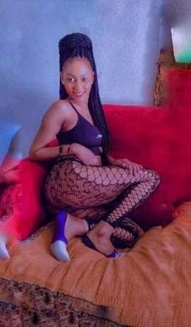 Linnet, Escort, Riyadh
