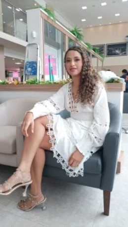 Bia Sanches — 4 / 5