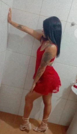 Agatha Ferraz — 2 / 4