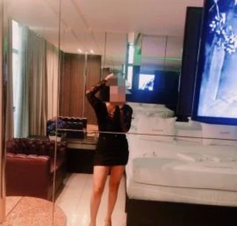 Izza Queiroz — 4 / 5