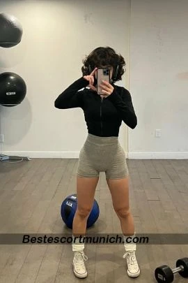 Bella — 6 / 7