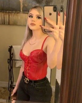 Jenna — 3 / 9