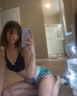 Ella — 2 / 8
