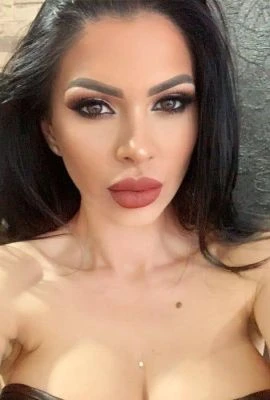 Alice, Escort, London