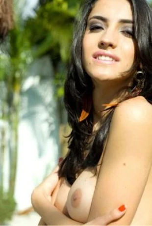 Marianna Mello — 6 / 9