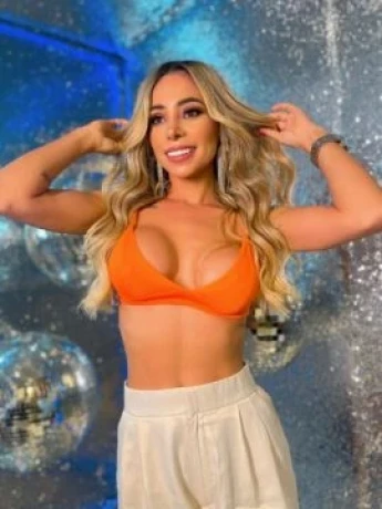 Gabriela Rocha — 1 / 9