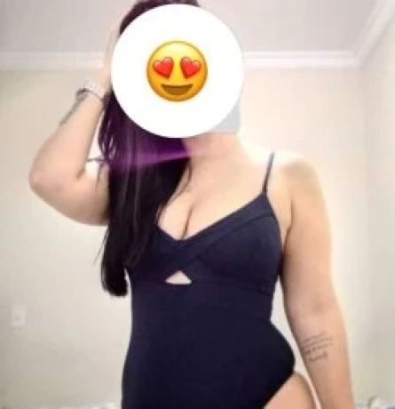 Michele Gomes — 1 / 5