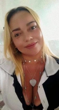 Paty Almeida — 3 / 4