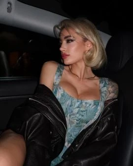 Jodie — 3 / 7