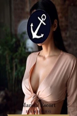 Yelena — 4 / 8