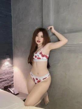 Luna — 2 / 6