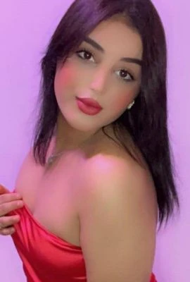 Nada, Escort, Istanbul
