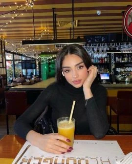 Yana — 6 / 9