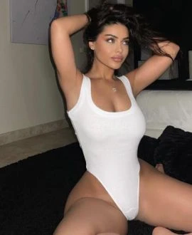 Elaina — 5 / 9
