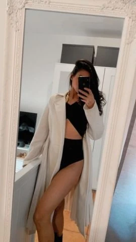 Bella — 6 / 9
