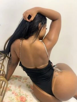 Karolyne Dias — 8 / 9
