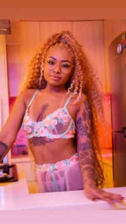 Naomy Duttra — 5 / 6