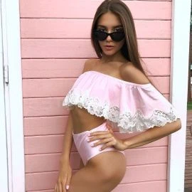 EVVA, Escort, Paris