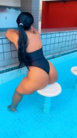 Amanda Lins — 3 / 5