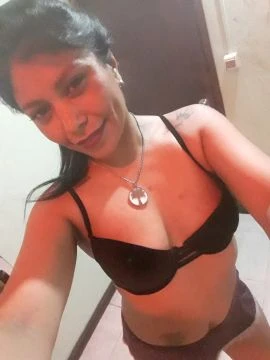 Vicky — 2 / 6
