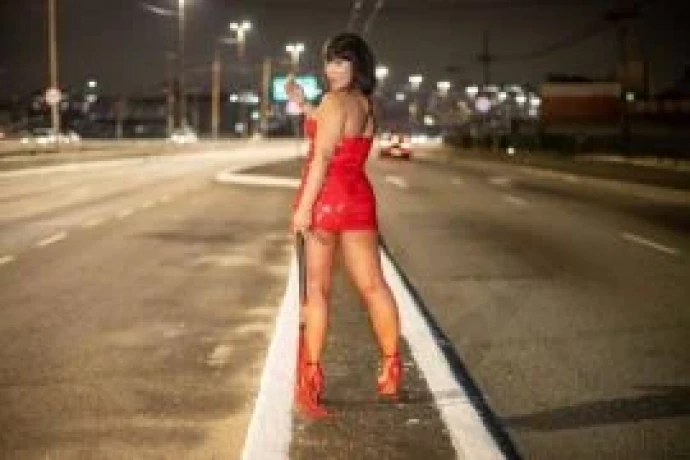 Inara Dominatrix — 8 / 9