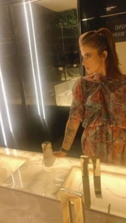 Ísis Guimarães — 1 / 4