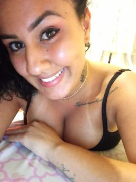 Eloá Saldanha — 2 / 5