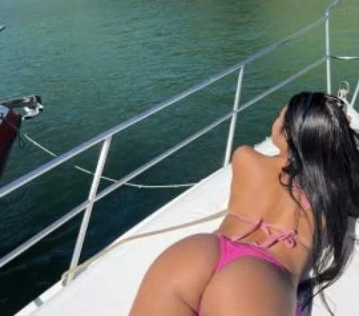 Flor Goulart — 2 / 5